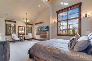 Family House, 6 Bedrooms, Mountainside