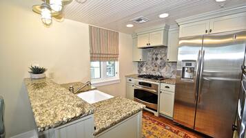 Condo, 2 Bedrooms, Beach View, Sea Facing | Private kitchen | Fridge, microwave, coffee/tea maker