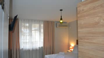 Standard Double or Twin Room | 2 bedrooms, in-room safe, individually furnished, desk