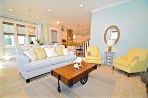 Condo, 3 Bedrooms | Living area