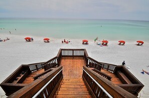 คอนโด, 3 ห้องนอน | ชายหาด | ใกล้ชายหาด