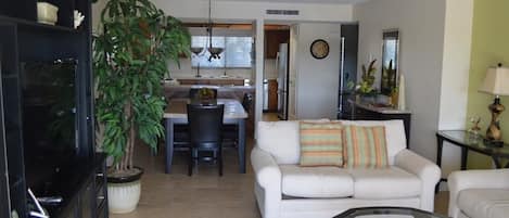 舒适公寓式客房, 2 间卧室 | 起居区