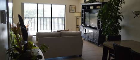 Condo Confort, 2 habitaciones | Área de sala de estar