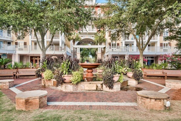 Condo, 3 habitaciones, vista al campo de golf | Vista frontal de la propiedad