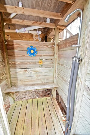 House, 2 Bedrooms | Property grounds
