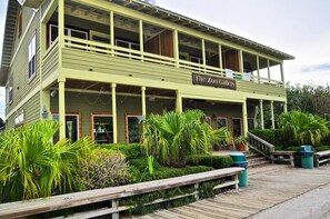 House, 2 Bedrooms | Front of property