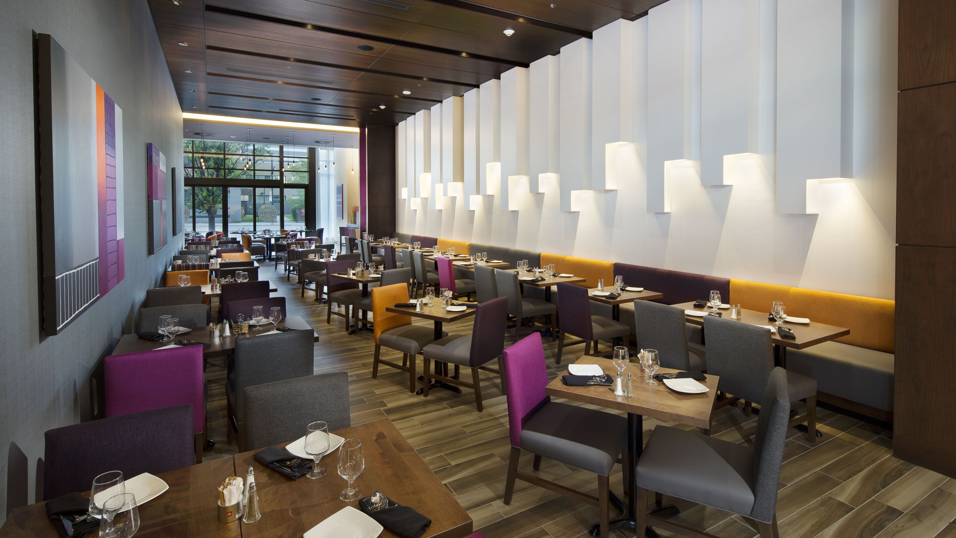 Photo - Holiday Inn Hotel & Suites - Montreal Centre-ville Ouest by IHG