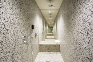 Ducha, cabezal de ducha tipo lluvia, artículos de tocador gratuitos