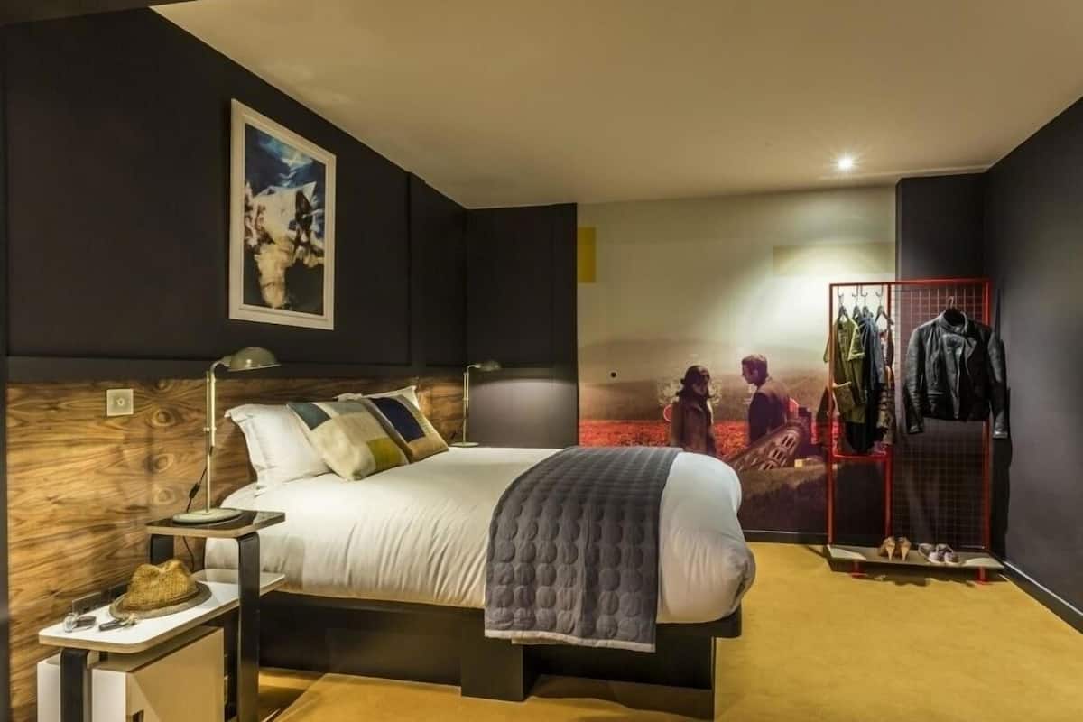 Premium bedding, in-room safe, soundproofing, iron/ironing board