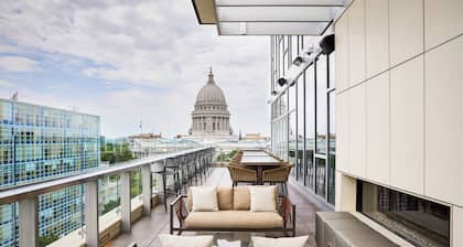AC Hotel by Marriott Madison Downtown