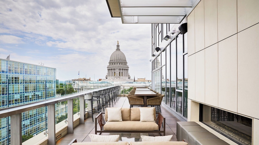 AC Hotel by Marriott Madison Downtown