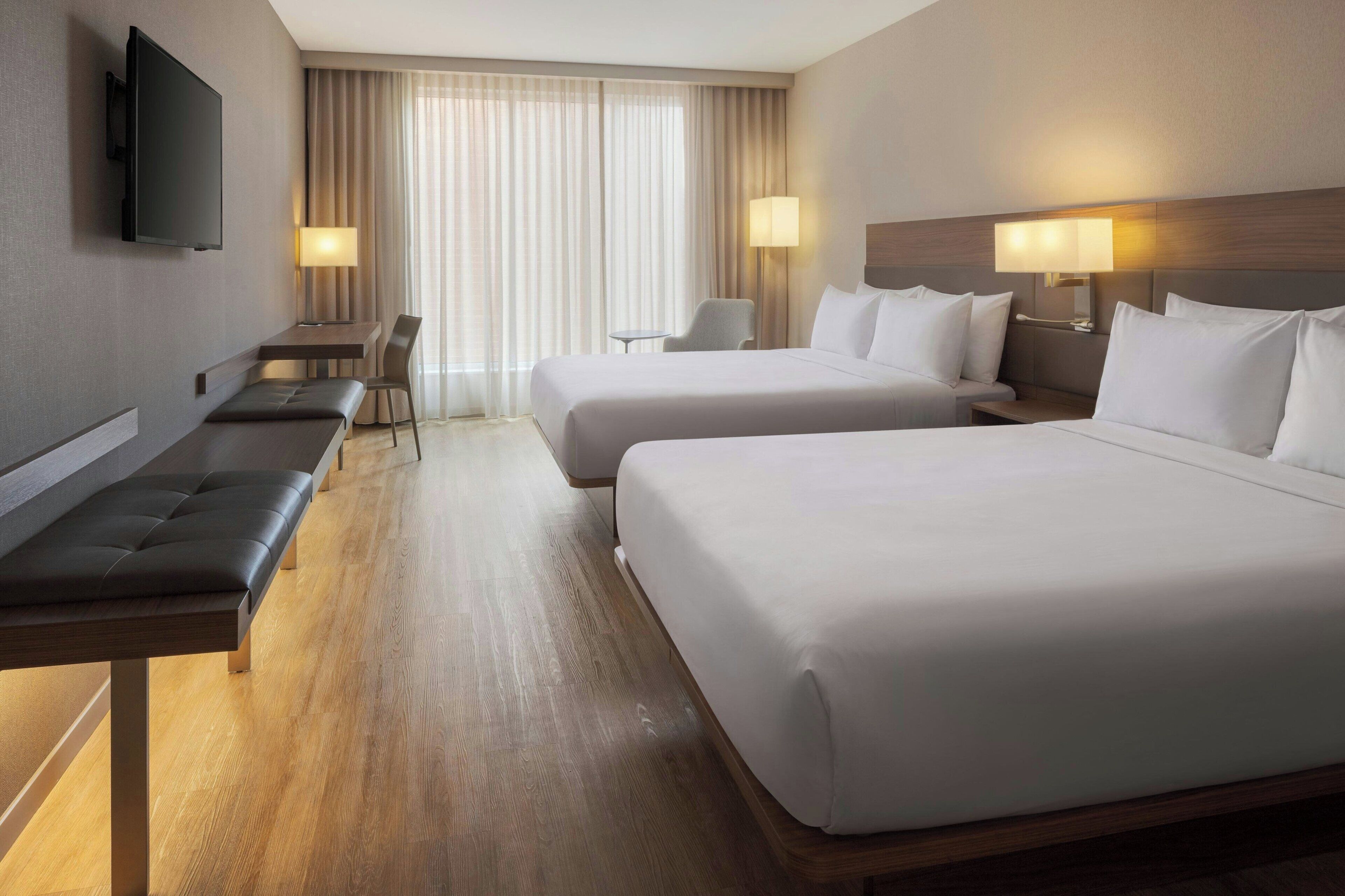 Premium bedding, in-room safe, desk, laptop workspace