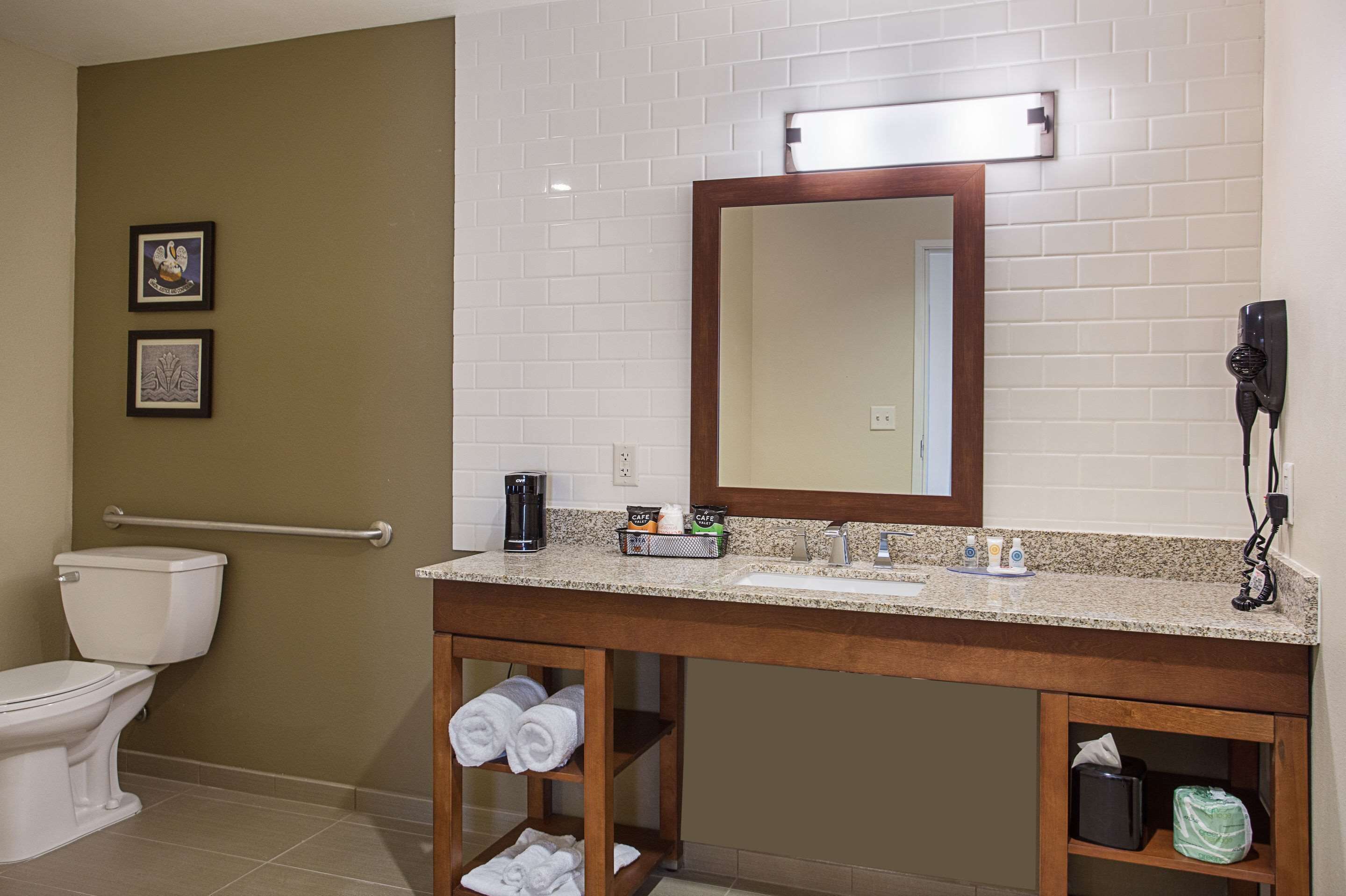 desk, soundproofing, iron/ironing board, free wifi