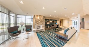 Lobby lounge - Fairfield Inn & Suites Des Moines Altoona (Altoona)