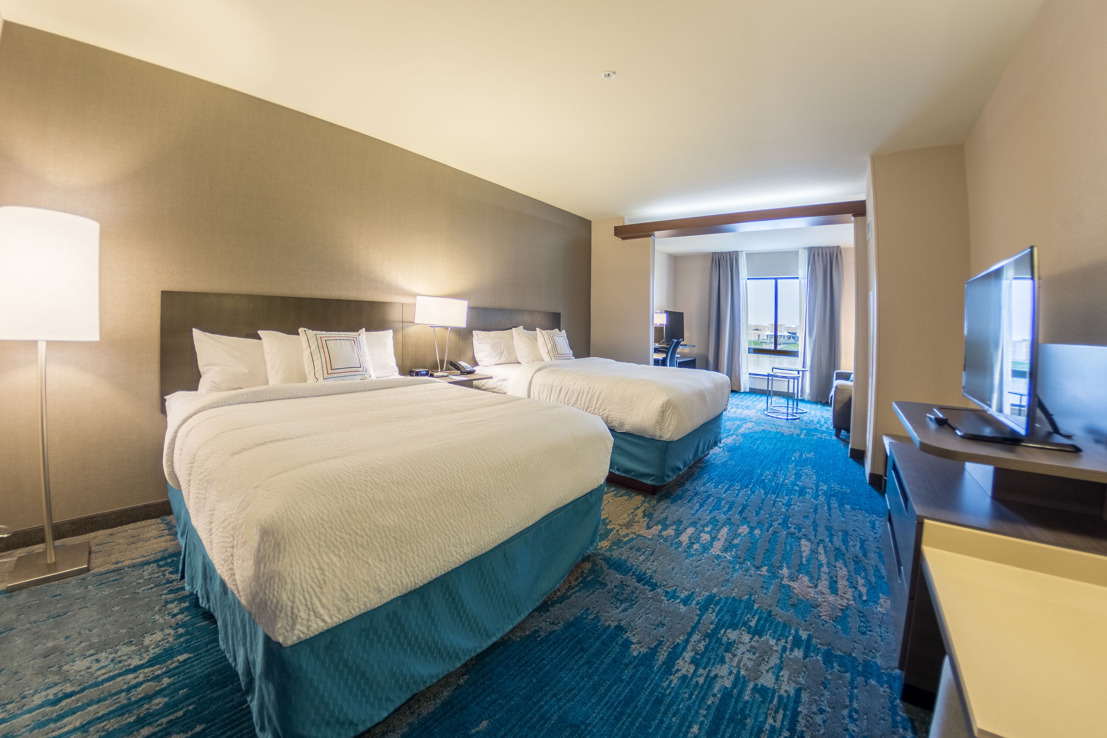 suite, multiple beds | premium bedding, desk, iron/ironing board, free cots/infant beds