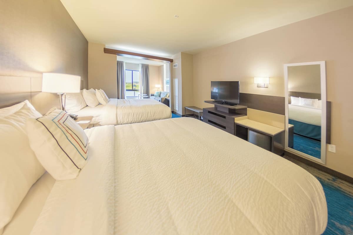 Suite, Multiple Beds, Non Smoking