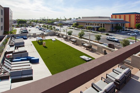 SpringHill Suites by Marriott Huntington Beach Orange County - view 2