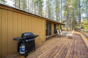 Appartement familial, 2 chambres | Terrasse/patio