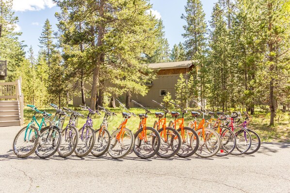Family Apartment, 5 Bedrooms | Bicycling