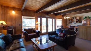 Family Apartment, 3 Bedrooms | Living room | TV, fireplace, DVD player