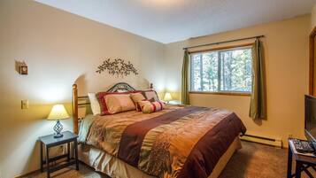 2 bedrooms, travel cot, free WiFi, bed sheets