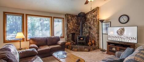 Familienapartment, 3 Schlafzimmer | Wohnbereich | DVD-Player