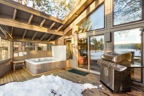 Family Apartment, 4 Bedrooms | Terrace/patio