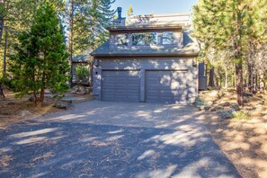 Family Apartment, 5 Bedrooms | Exterior