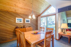 Family Apartment, 1 Bedroom | In-room dining - Meadow Hse Cndo 5 (Bend)