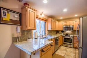 Familienapartment, 4 Schlafzimmer | Eigene Küche | Kühlschrank, Mikrowelle, Herdplatte, Geschirrspüler