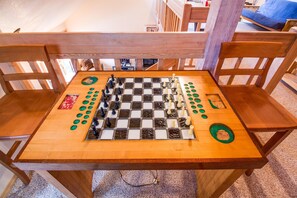 Family Apartment, 4 Bedrooms | Game room
