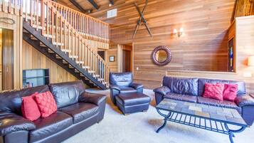 Family Apartment, 2 Bedrooms | Living area