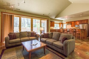 Family Apartment, 5 Bedrooms | Living area | TV, fireplace, DVD player, table tennis