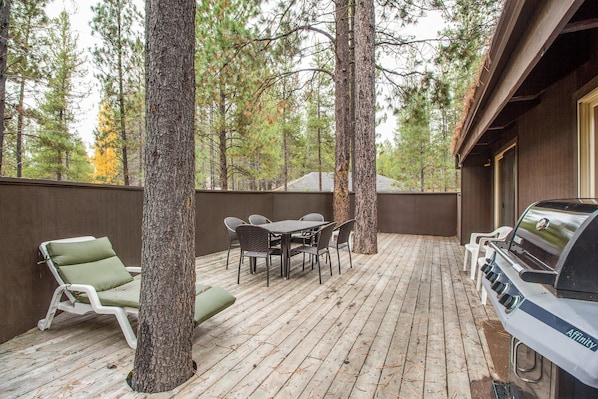 Family Apartment, 2 Bedrooms | BBQ/picnic Area
