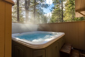 家庭公寓, 2 间卧室 | 室外游泳池