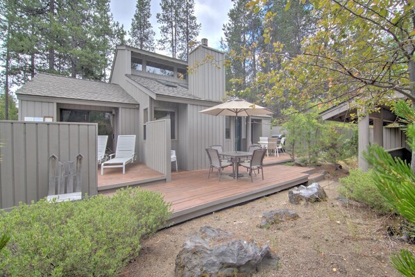 Family Apartment, 2 Bedrooms | Terrace/patio - Poplar 20 (Bend)