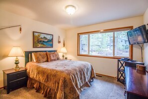 Family Apartment, 5 Bedrooms