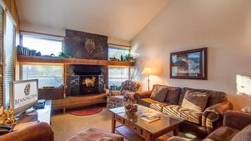 Family Apartment, 3 Bedrooms | Living area | TV, DVD player