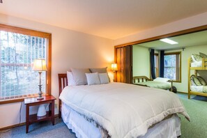 Family Apartment, 3 Bedrooms | 3 bedrooms, iron/ironing board, free WiFi, bed sheets