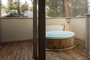 Family Apartment, 3 Bedrooms | Outdoor spa tub
