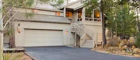 Family Apartment, 3 Bedrooms | Property grounds