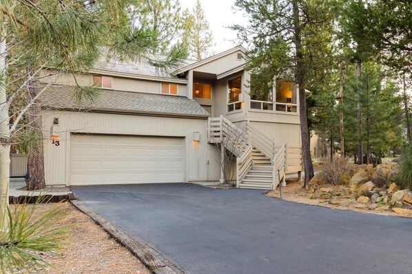 Family Apartment, 3 Bedrooms | Property grounds