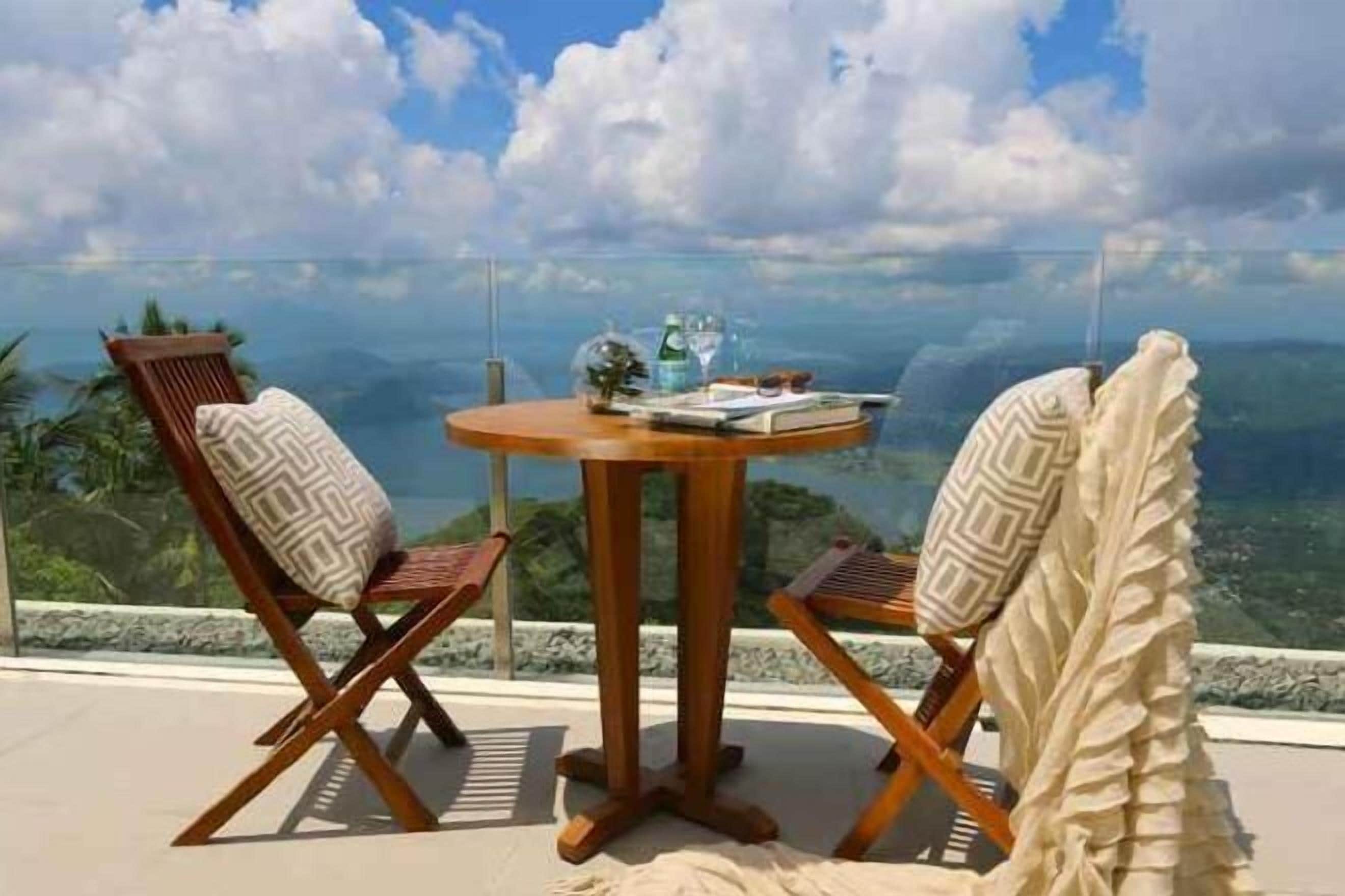 Minibar, in-room safe, desk, blackout curtains