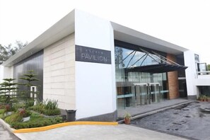 Exterior - Escala Tagaytay (Tagaytay)