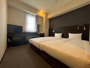 Habitación con 2 camas individuales, para no fumadores (Hollywood Twin) | Edredón, escritorio, cortinas blackout y insonorización