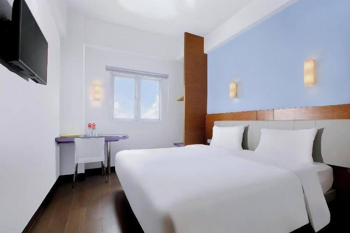 In-room safe, desk, free WiFi, bed sheets