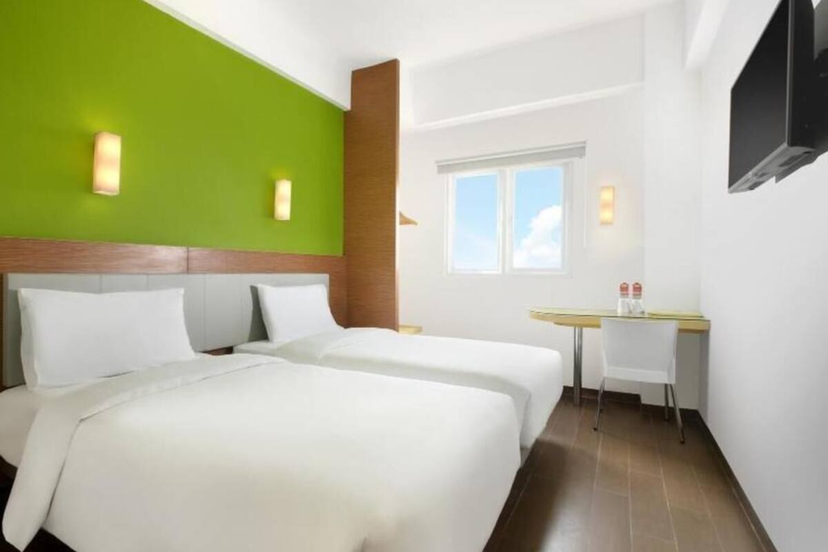 In-room safe, desk, free WiFi, bed sheets