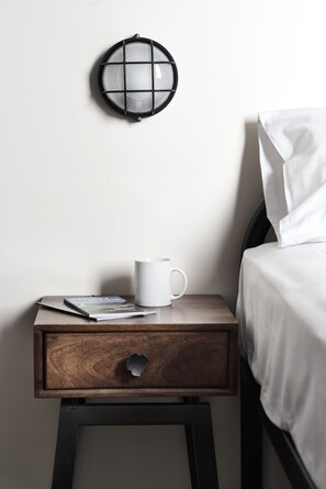 Double Room with Shared Bathroom | Soundproofing, iron/ironing board, free WiFi, bed sheets - The Pod Sydney - Hostel (Haymarket)