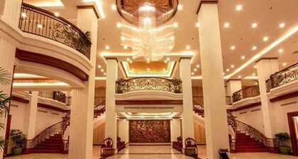 Golden Hotel