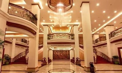 Golden Hotel